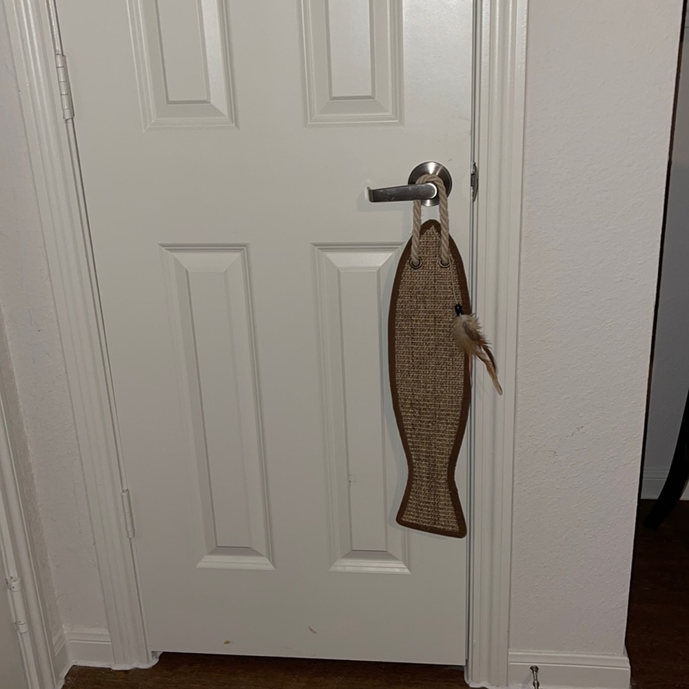 Door hanger fish shaped cat scratcher
